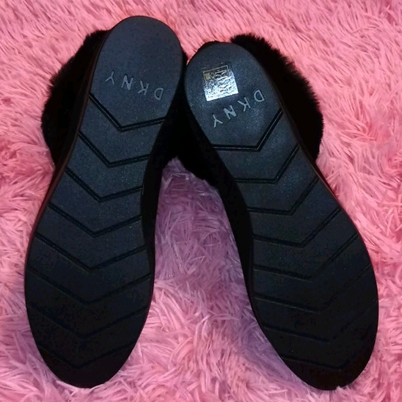 DKNY Abri Booties - Picture 6 of 7